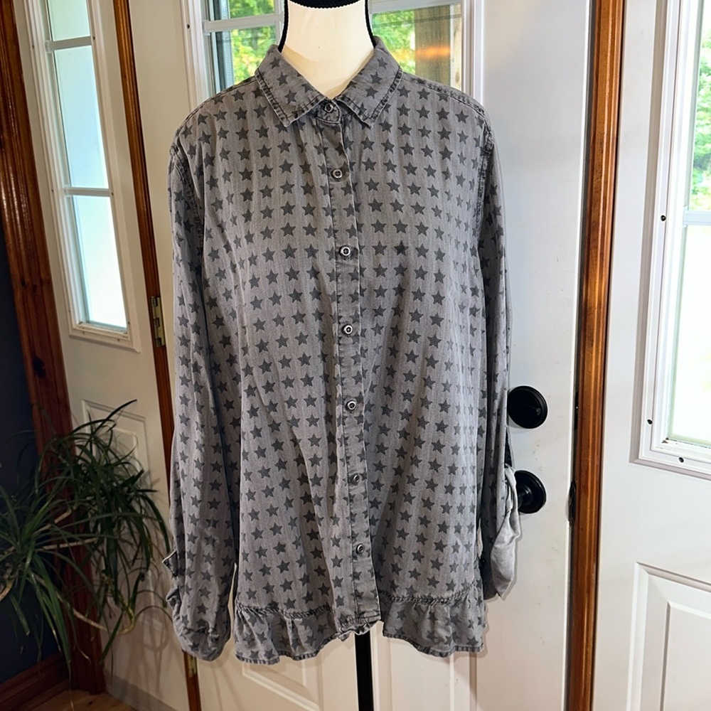 Standard Grace Star Printed Blouse
